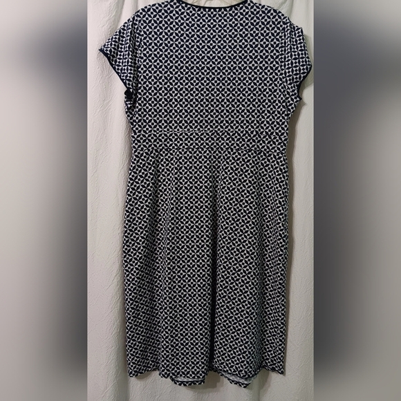 Boden Casual Jersey Dress Size 12R Pinwheel Print Empire Waist Navy Blue White - Picture 5 of 9